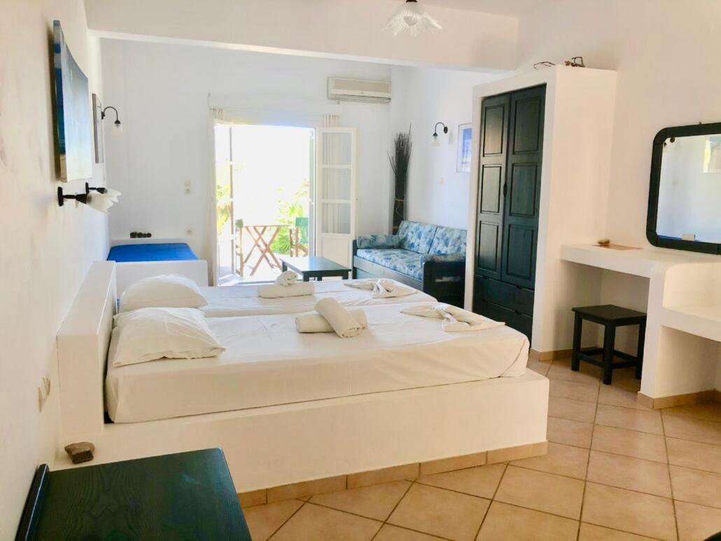 Agios Pavlos Studios Aegiali Exterior foto